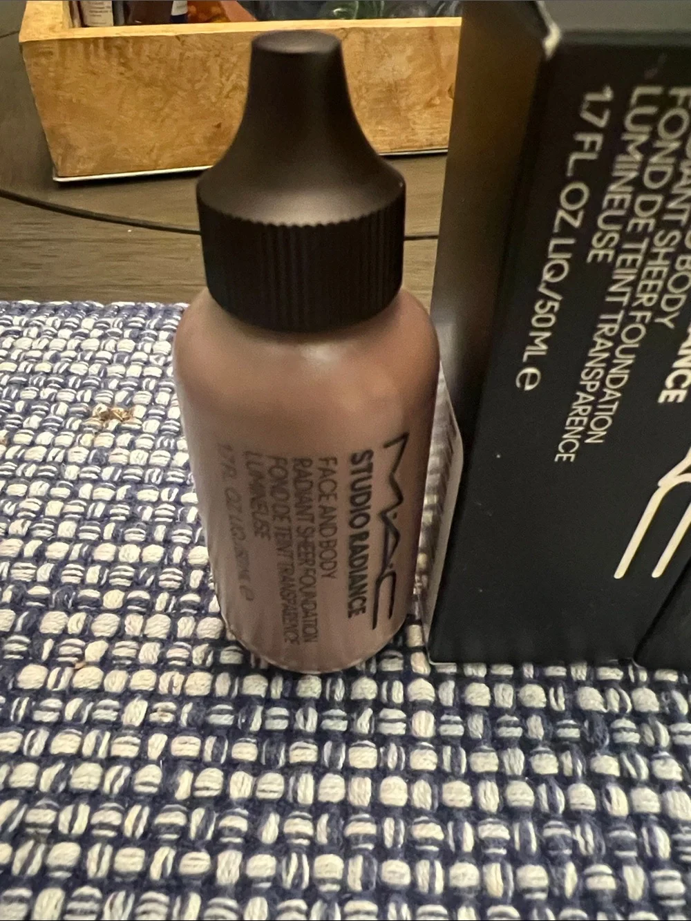 MAC Cosmetics Studio Radiance Face & Body Foundation - shade C9 lot of 2 BNIB